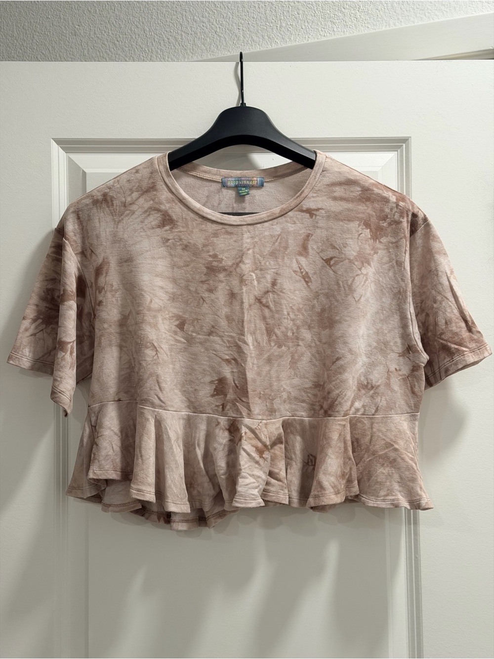 Good Luck Gem Taupe Tie-Dye Ruffle Crop Top